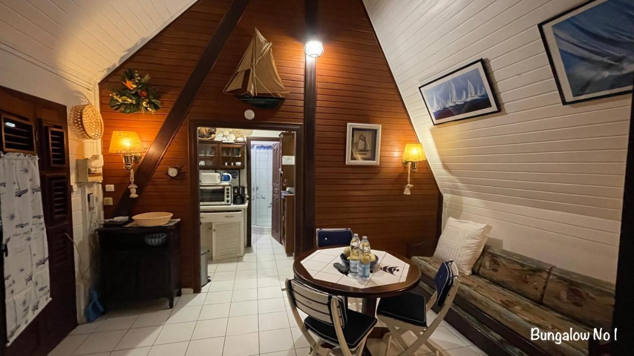 Les Bungalows De La Plage Trinite  Exterior foto